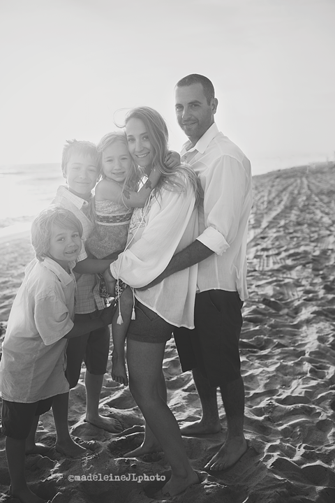 san clemente beach family session pictures photos. boys looking over ocean. brothers picture image photography